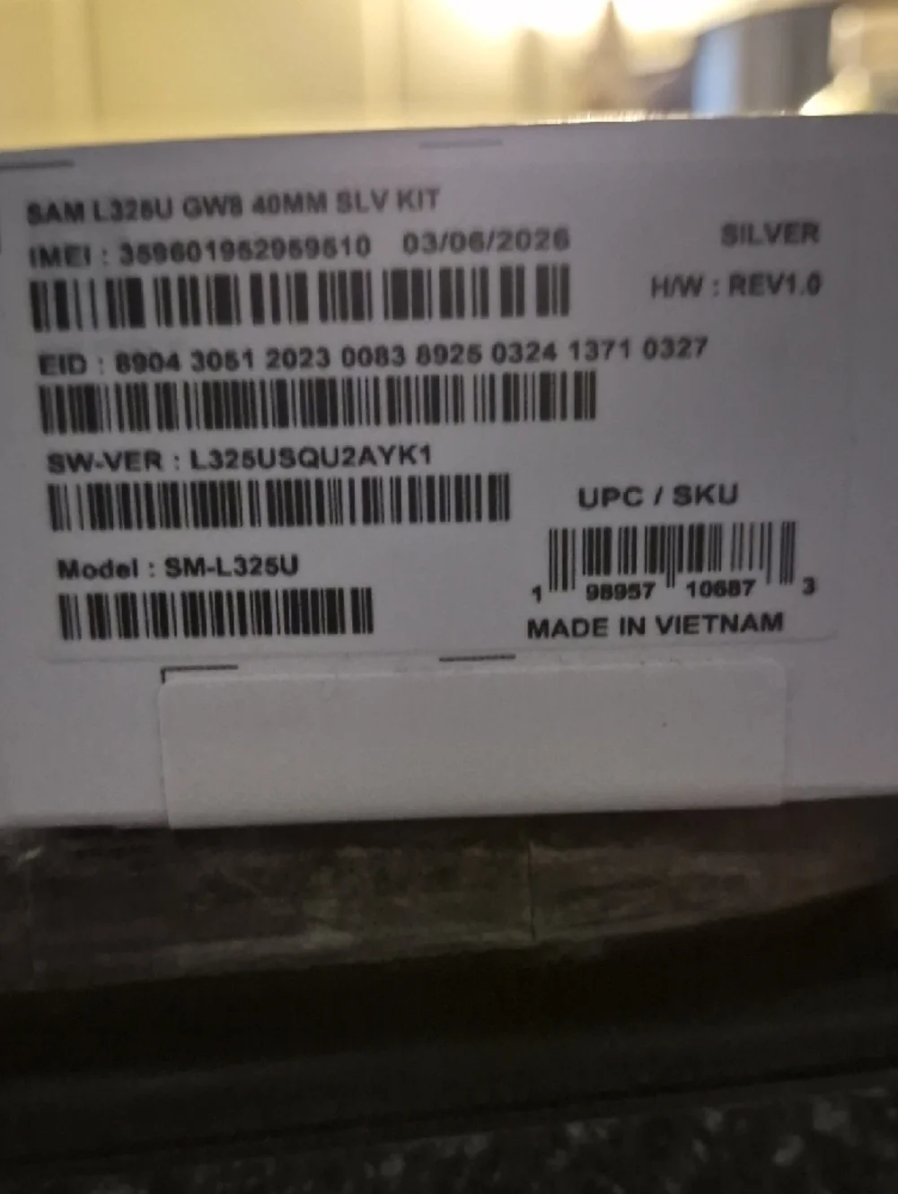 Samsung Galaxy Watch8 White with Black Display Face - Picture 2 of 3